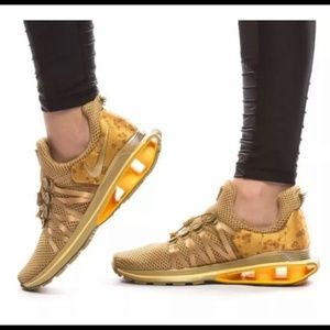 NWOT Nike Shox Gravity Gym Low Top Sneakers Sz 8